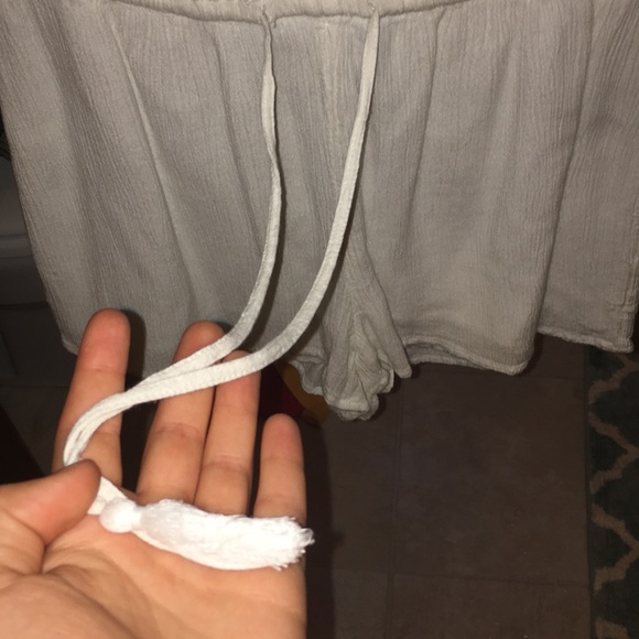 White romper - Picture 5 of 5